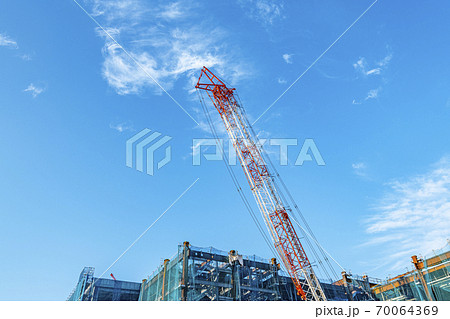 高層ビルの建設現場 70064369