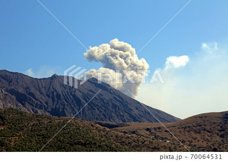 桜島の噴火 70064531