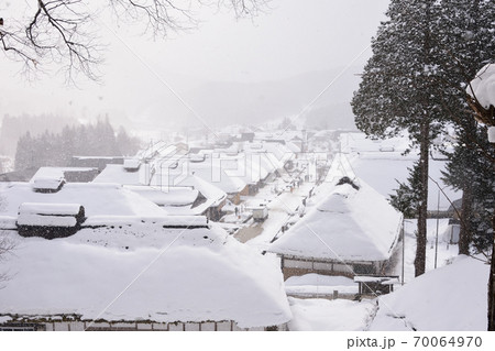 福島県大内宿街並み 70064970