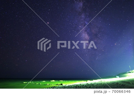 石垣島の星空／沖縄県石垣市白保海岸 70066346