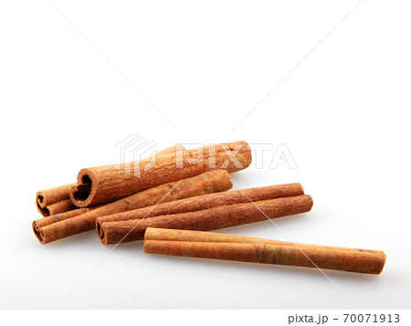Cinnamon Sticks Isolated On White Background 70071913