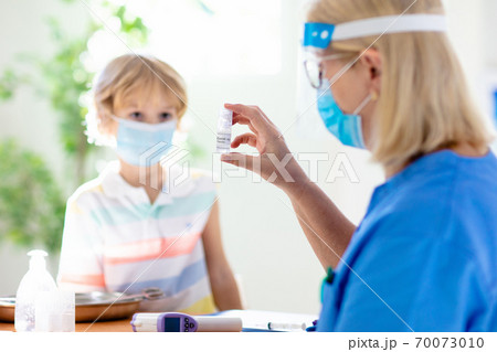 Coronavirus vaccination. Covid-19 vaccine. Coronavirus vaccination. Covid-19 vaccine. 70073010