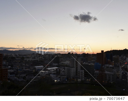 道後温泉　道後公園から見た松山市内 70073647
