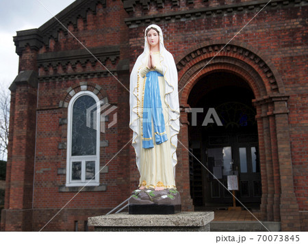 長崎県 平戸市 田平天主堂 聖母像 70073845