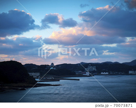 長崎県 平戸市 夕暮れの平戸瀬戸 長崎県 平戸市 夕暮れの平戸瀬戸 70073871