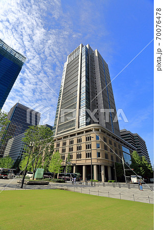 東京駅丸の内駅前広場からの眺め 70076478