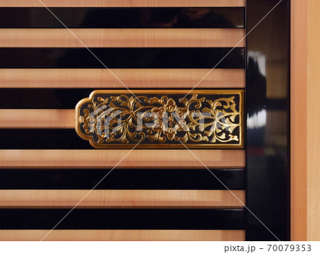 名古屋城本丸御殿対面所次之間の襖飾金具 70079353