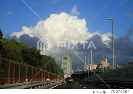 雲・東名用賀IC【東京都世田谷区】 雲・東名用賀IC【東京都世田谷区】 70079564