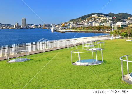 【長崎県】松が枝国際ターミナルから見た長崎市 【長崎県】松が枝国際ターミナルから見た長崎市 70079903