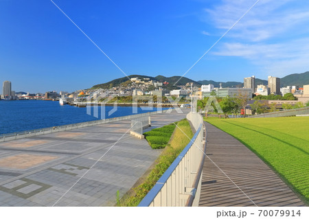 【長崎県】松が枝国際ターミナルから見た長崎市 【長崎県】松が枝国際ターミナルから見た長崎市 70079914