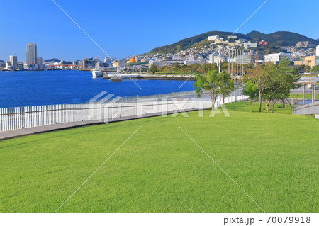 【長崎県】松が枝国際ターミナルから見た長崎市 【長崎県】松が枝国際ターミナルから見た長崎市 70079918