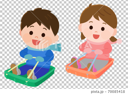 ソリ遊びする子供達　イラスト 70085418