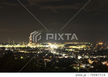 垂坂公園展望台から見る四日市の夜景 垂坂公園展望台から見る四日市の夜景 70087519