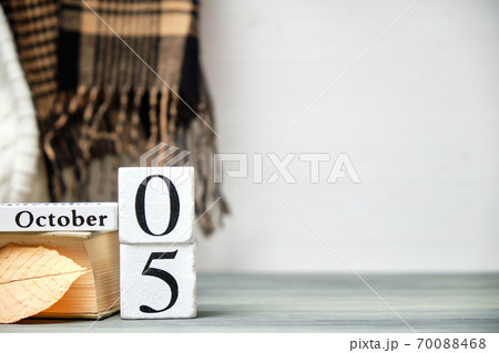 fifth day of autumn month calendar october with copy space 70088468
