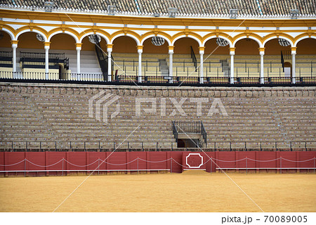 マエストランサ闘牛場、セビリア、スペイン 70089005