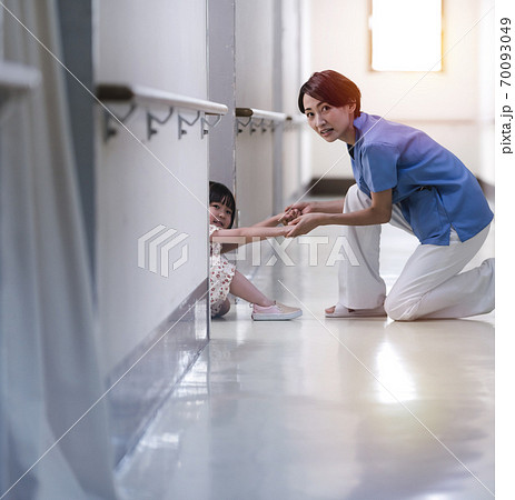 医療の現場 70093049