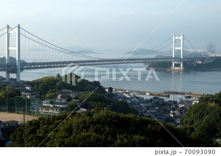 下津井から見る本州四国連絡橋（下津井瀬戸大橋） 70093090