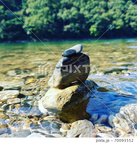 川 河 石 70093552