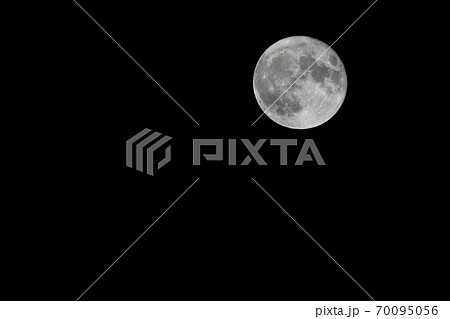 中秋の名月 満月 中秋の名月 満月 70095056