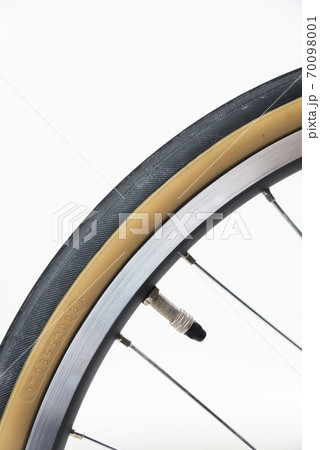 自転車のタイヤ　バルブ 70098001