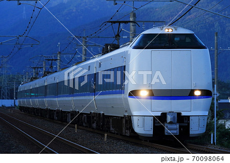 683系4000番台特急「サンダーバード」 70098064