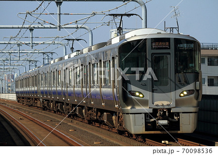 阪和線 阪和線225系5100番台「直通快速」の写真素材 [70098536] - PIXTA