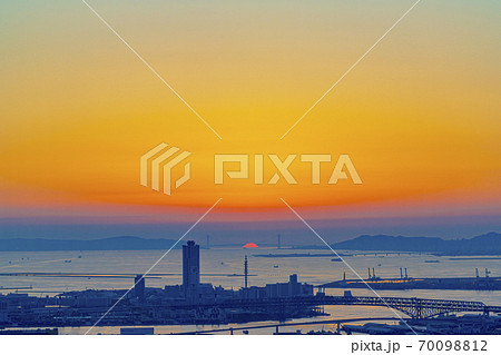 大阪　あべのハルカスから見る夕景　　　 70098812