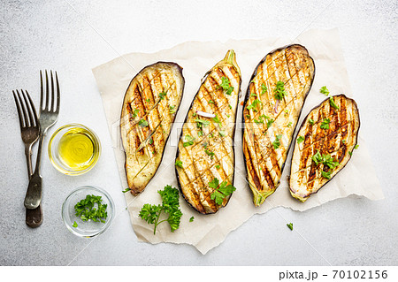 Grilled eggplant slices Grilled eggplant slices 70102156