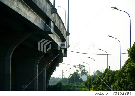 ベトナムの高架 70102894