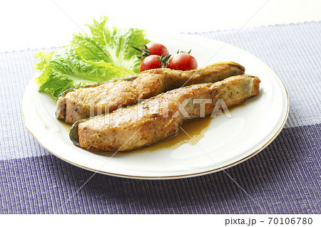 鮭のムニエル11 鮭のムニエル11 70106780