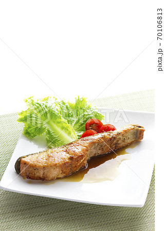 鮭のムニエル6 70106813