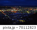 留萌市街の冬夜景 70112823