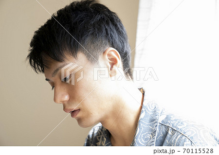男性のポートレート 70115528