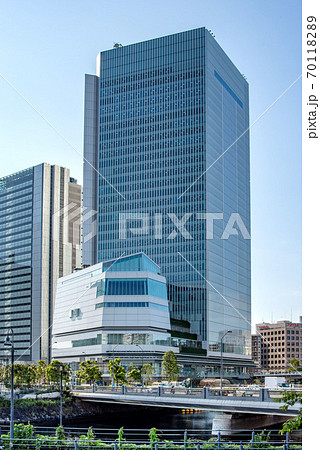 横浜市役所新庁舎と横浜アイランドタワー 70118289