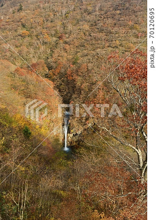 秋の那須高原　駒止の滝 70120695