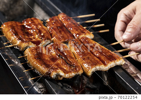 炭火焼き鰻 70122254