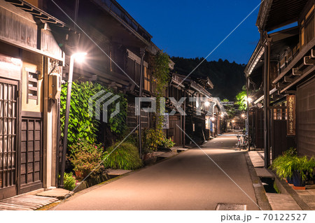 《岐阜県》飛騨高山・古い町並《夜景》 70122527
