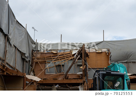 一戸建ての解体工事現場 一戸建ての解体工事現場 70125553