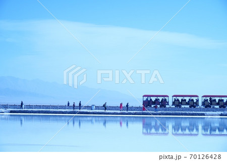 中国チャカ塩湖の絶景 中国チャカ塩湖の絶景 70126428