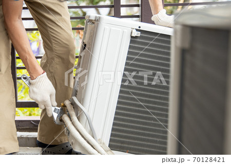 エアコンの取り外し工事 70128421