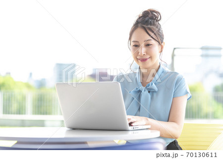 リモートワークイメージ 70130611