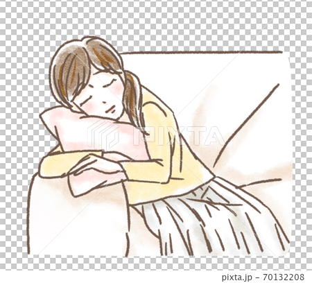 ソファで休む女性 ソファで休む女性 70132208