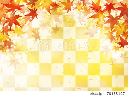 紅葉と市松模様　秋の和風背景　金色 70133197