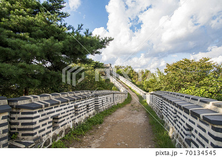 南漢山城 世界文化遺産 城壁 70134545