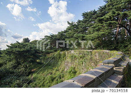 南漢山城 世界文化遺産 城壁 70134558