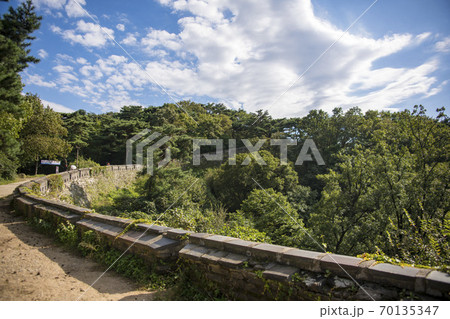 南漢山城 城壁 風景 70135347