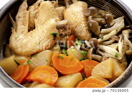 鶏手羽先の煮物 鶏手羽先の煮物 70136005