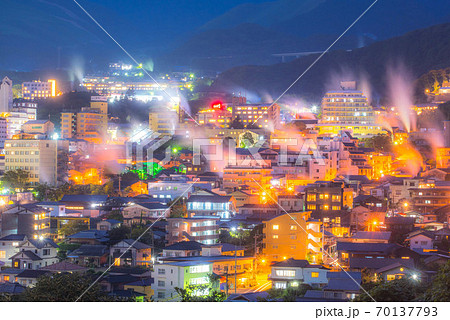 別府　湯煙の風景 70137793
