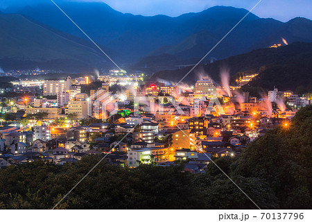 別府　湯煙の風景 70137796