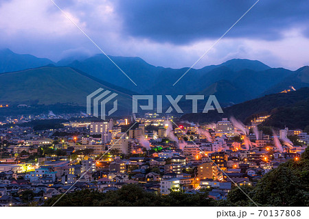 別府　湯煙の風景 70137808